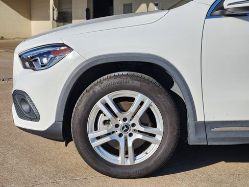 Certified 2022 Mercedes-Benz GLA 250 image 11