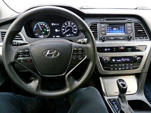Used 2016 Hyundai Sonata SE image 17