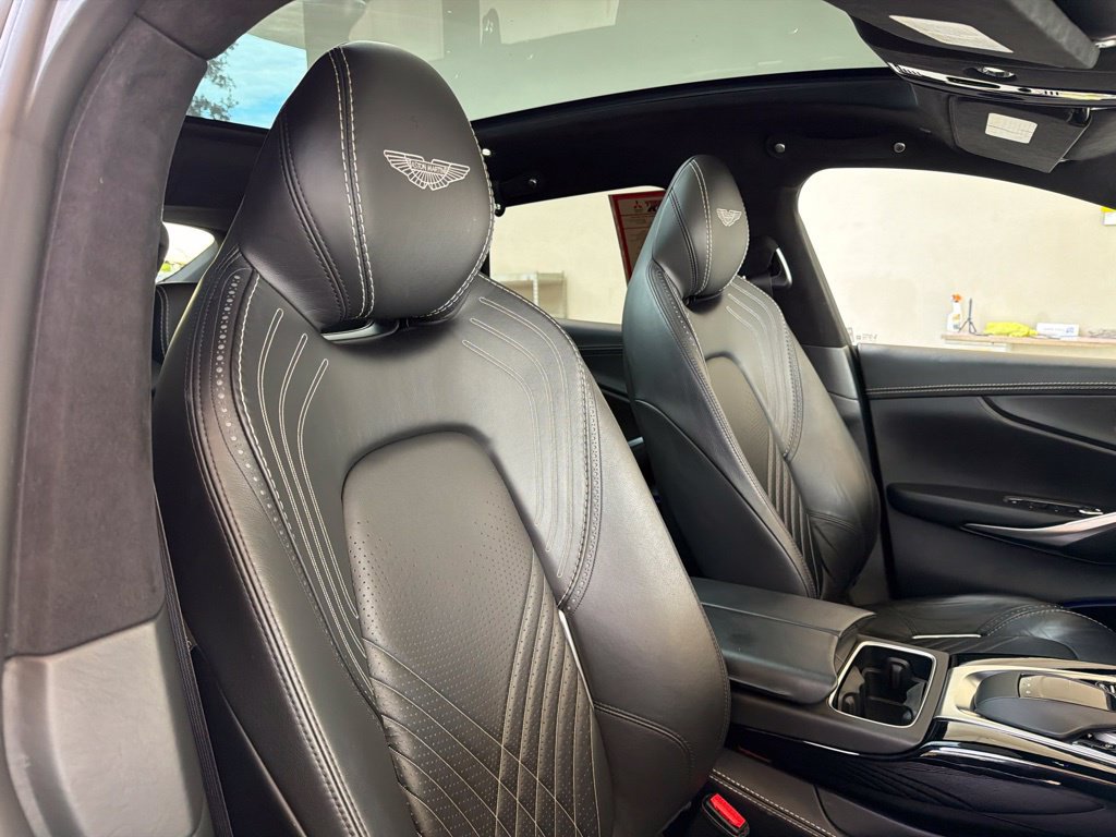 Used 2021 Aston Martin DBX AWD/4WD image 28