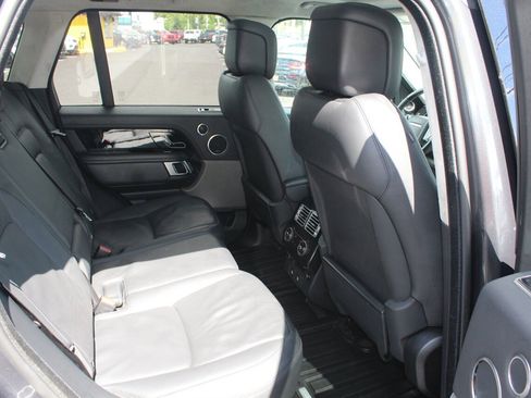Used 2019 Land Rover Range Rover Supercharged image 18
