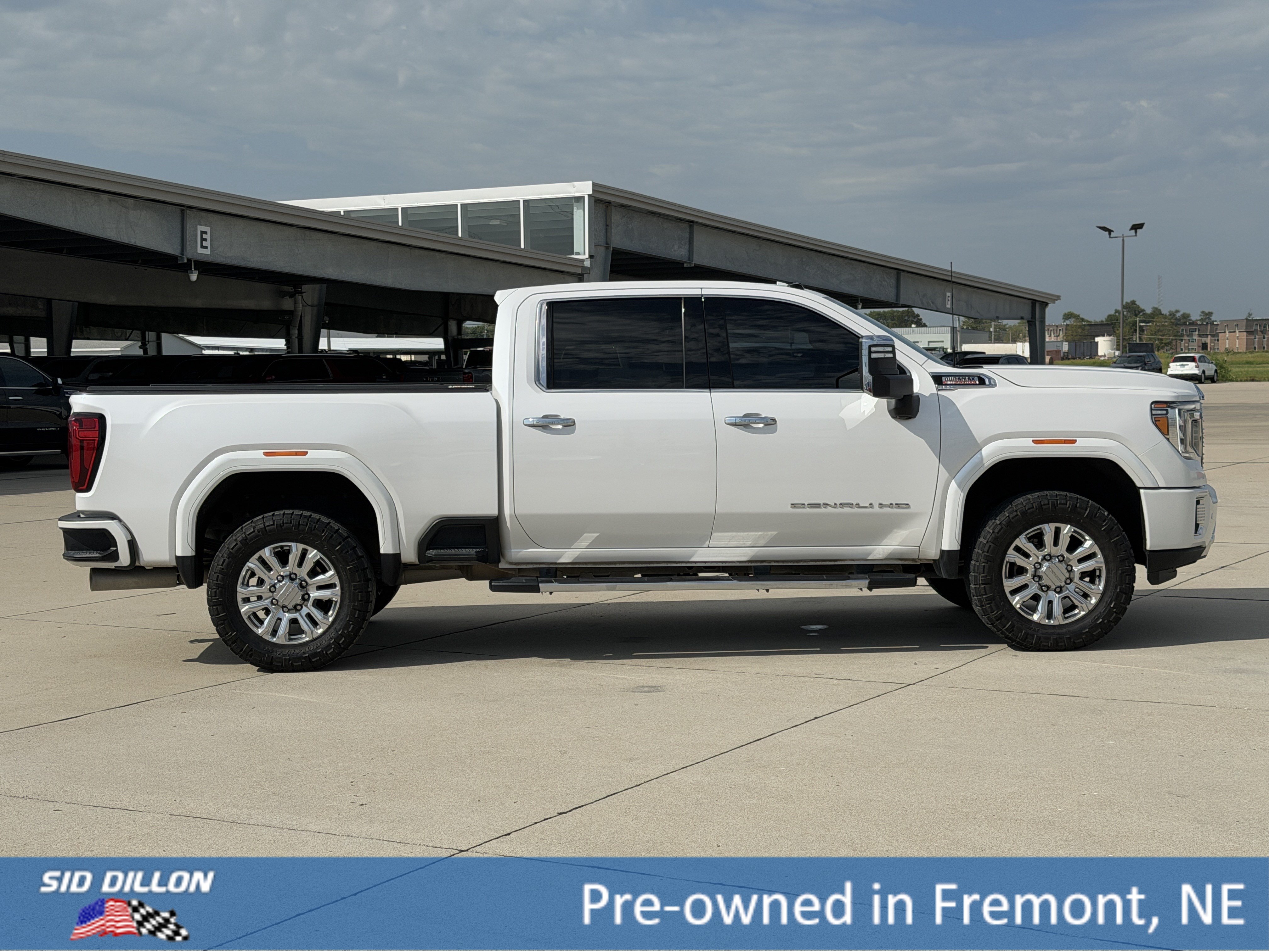 Used 2021 GMC Sierra 2500 Denali AWD/4WD image 3