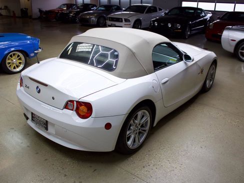 Used 2003 BMW Z4 3.0i RWD image 16