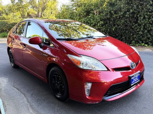 Used 2013 Toyota Prius Two FWD image 8