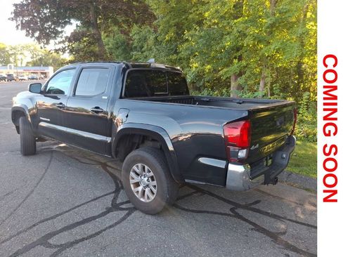 Used 2019 Toyota Tacoma SR5 AWD/4WD image 8