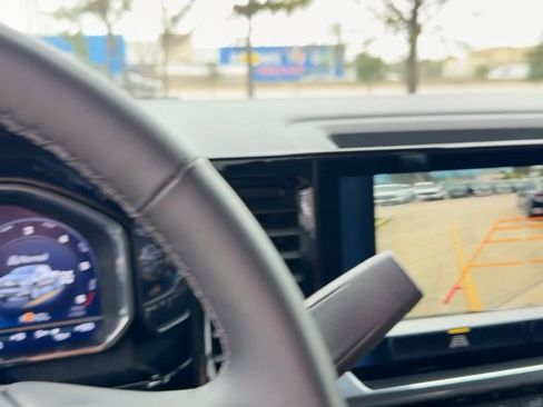 Used 2025 Chevrolet Silverado 1500 LT image 26