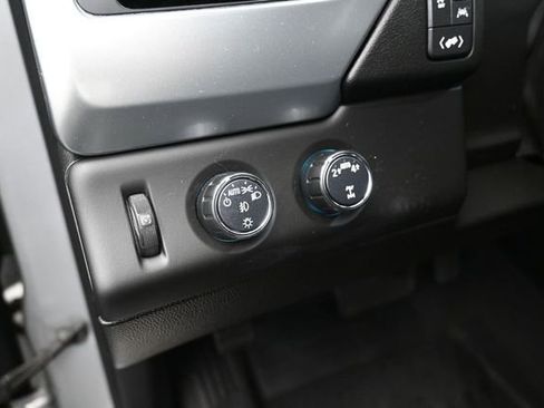 Used 2019 Chevrolet Suburban LT AWD/4WD image 13