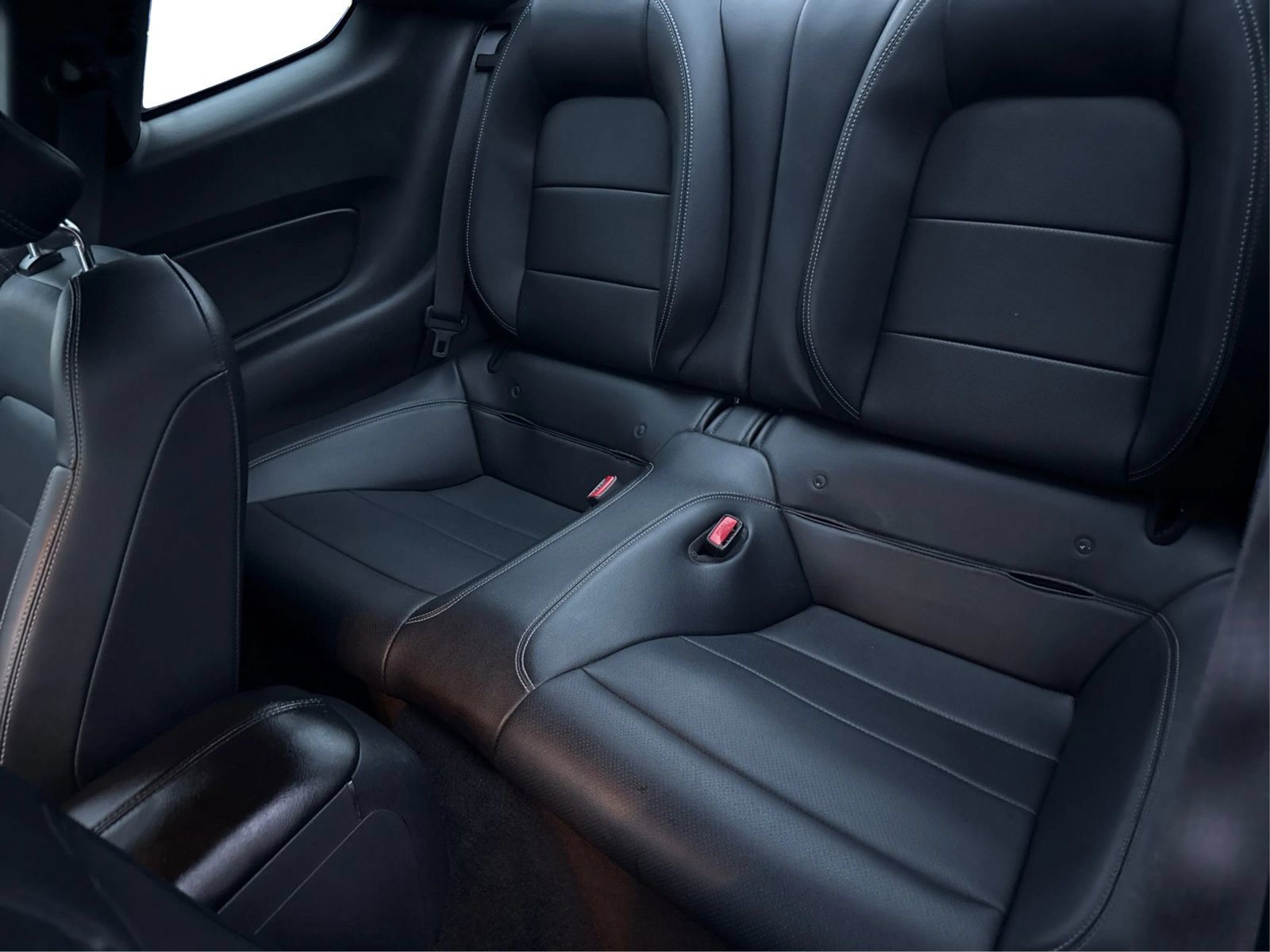 Used 2015 Ford Mustang Premium RWD image 10