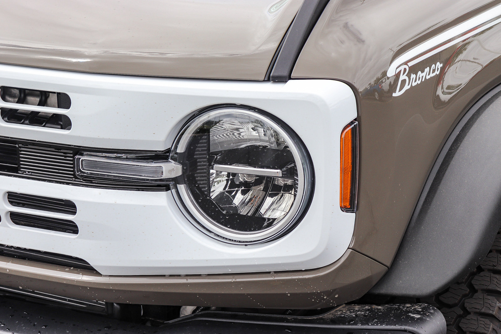 New 2026 Ford Bronco Heritage Edition AWD/4WD image 11