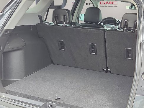 Certified 2020 GMC Terrain SLT FWD image 9