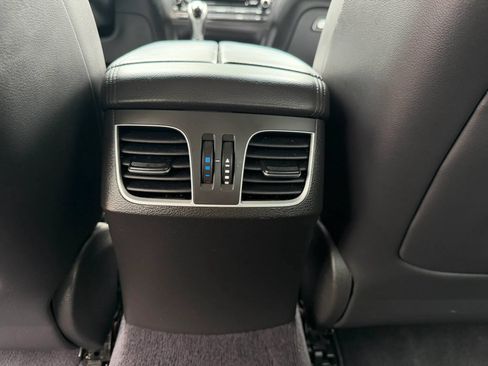 Used 2017 Genesis G80 3.8 RWD image 20