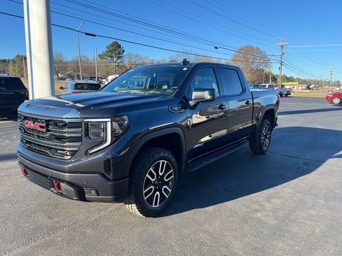 Used 2023 GMC Sierra 1500 AT4 w/ AT4 Premium Package image 2