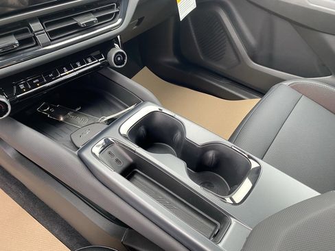 New 2026 Chevrolet Equinox EV RS image 17