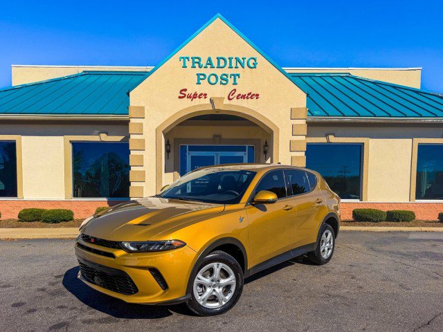 Used 2024 Dodge Hornet GT w/ Cold Weather Group AWD/4WD image 2