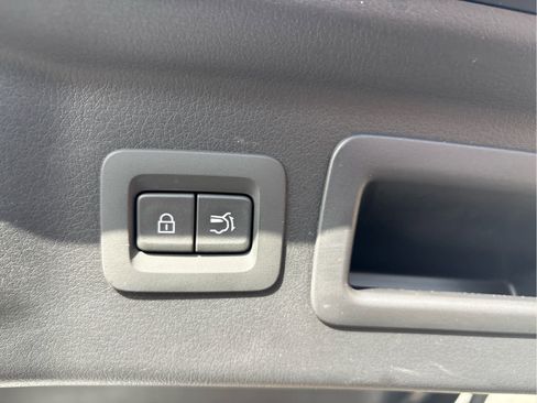 Certified 2025 MAZDA CX-90 3.3 Turbo w/ Select Package image 12