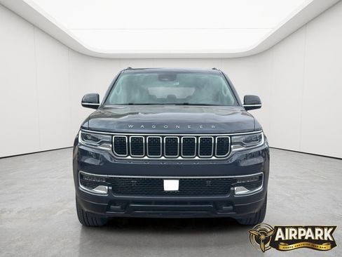 New 2024 Jeep Wagoneer L 4WD w/ HD Trailer Tow Package image 5