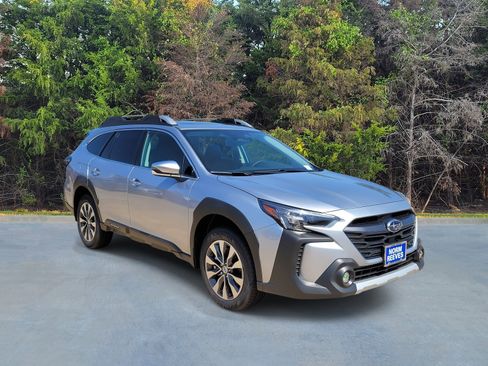 Used 2025 Subaru Outback Touring XT image 15