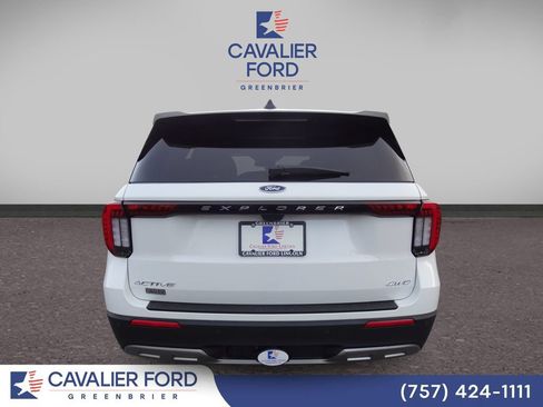 Used 2026 Ford Explorer Active w/ Active Comfort Package AWD/4WD image 3