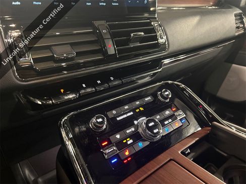 Certified 2023 Lincoln Navigator Reserve image 17