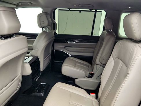 Used 2022 Jeep Wagoneer Series II w/ Convenience Group I image 21