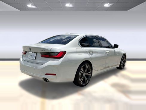 Used 2024 BMW 330i Sedan w/ Premium Package RWD image 9