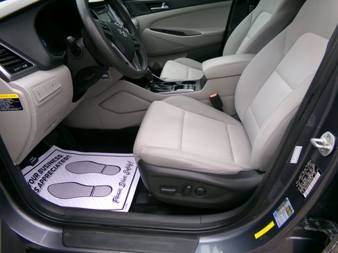 Used 2016 Hyundai Tucson SE w/ Option Group 02 image 9