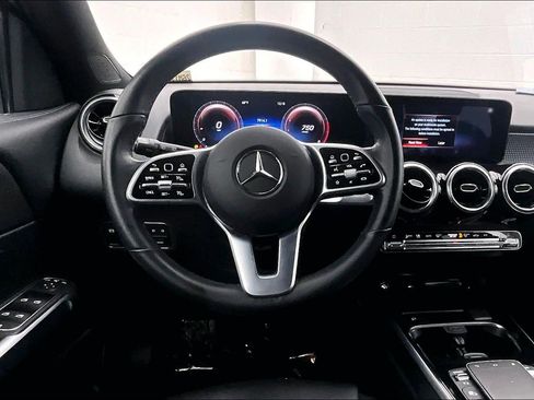 Certified 2022 Mercedes-Benz GLB 250 4MATIC image 4