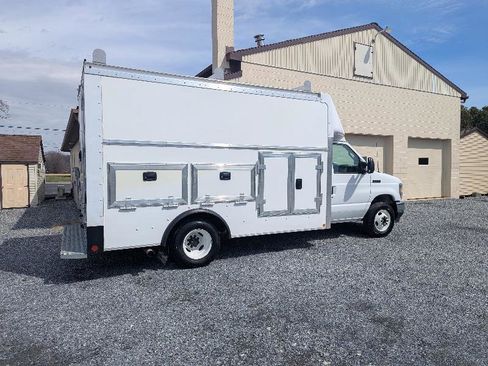 Used 2024 Ford E-350 and Econoline 350 Super Duty w/ Power Windows & Locks Group RWD image 14