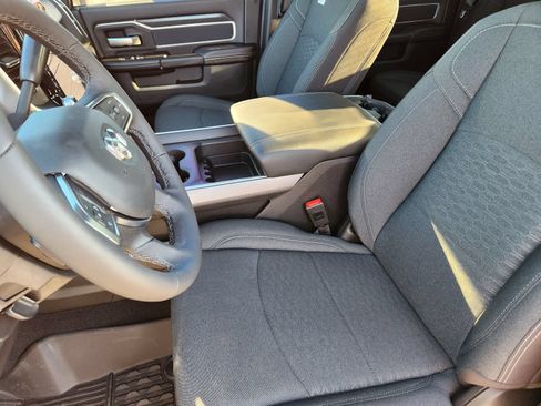 New 2025 RAM 2500 Big Horn AWD/4WD image 25