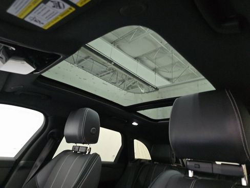 Used 2023 Land Rover Range Rover Velar S image 8
