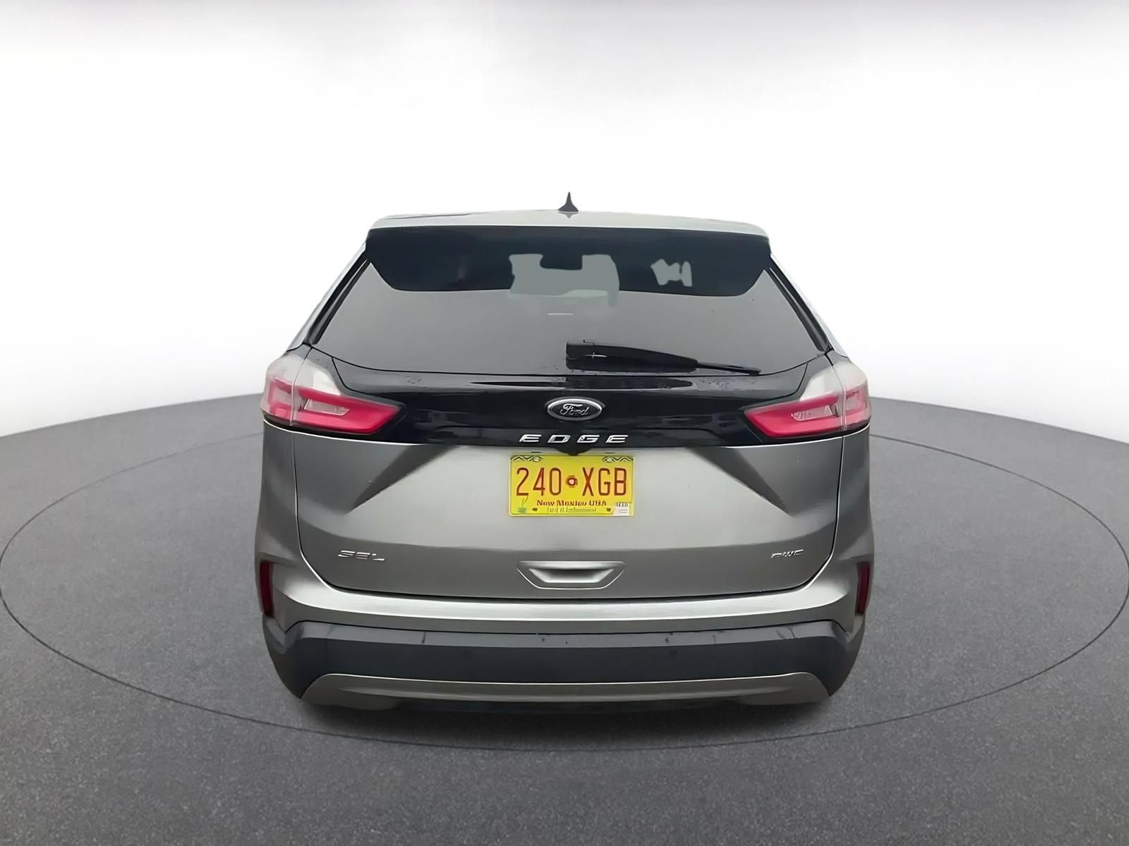 Used 2024 Ford Edge SEL AWD/4WD image 12
