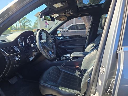 Used 2017 Mercedes-Benz GLS 450 4MATIC image 6