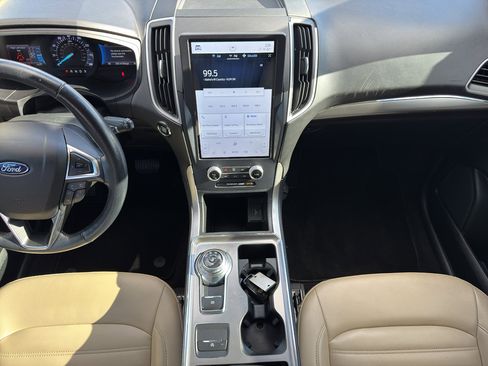 Used 2022 Ford Edge SEL image 10