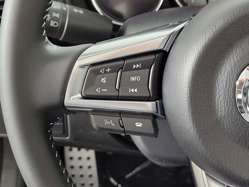 New 2026 MAZDA MX-5 Miata Club w/ Interior Package RWD image 15