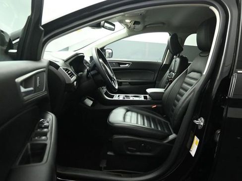 Certified 2022 Ford Edge SEL w/ Convenience Package AWD/4WD image 10