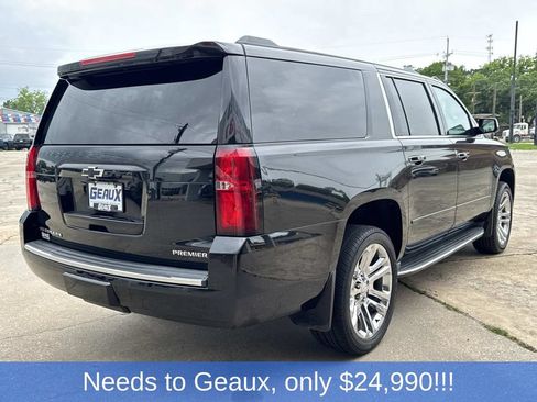 Used 2019 Chevrolet Suburban Premier RWD image 16
