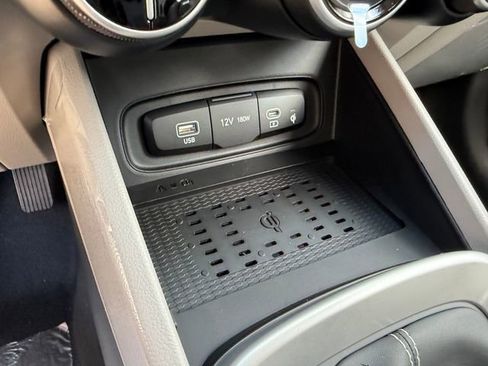 New 2026 Hyundai Venue SEL image 28