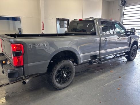 Used 2024 Ford F250 XLT w/ Black Appearance Package image 4