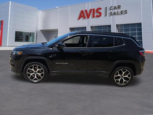 Used 2025 Jeep Compass Limited AWD/4WD image 2
