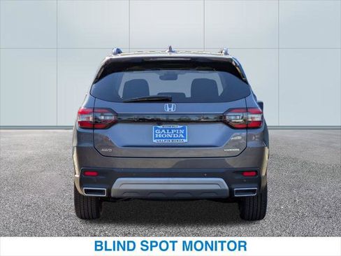 New 2025 Honda Pilot Touring image 8