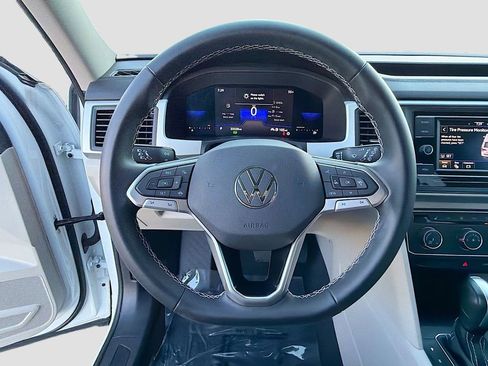 Used 2023 Volkswagen Atlas SE FWD image 38
