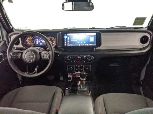 Used 2024 Jeep Wrangler Unlimited Sport AWD/4WD image 7