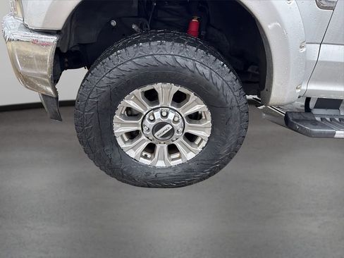 Used 2017 Ford F250 XLT w/ XLT Premium Package image 11