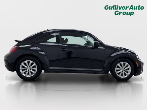 Used 2018 Volkswagen Beetle 2.0T S FWD image 10