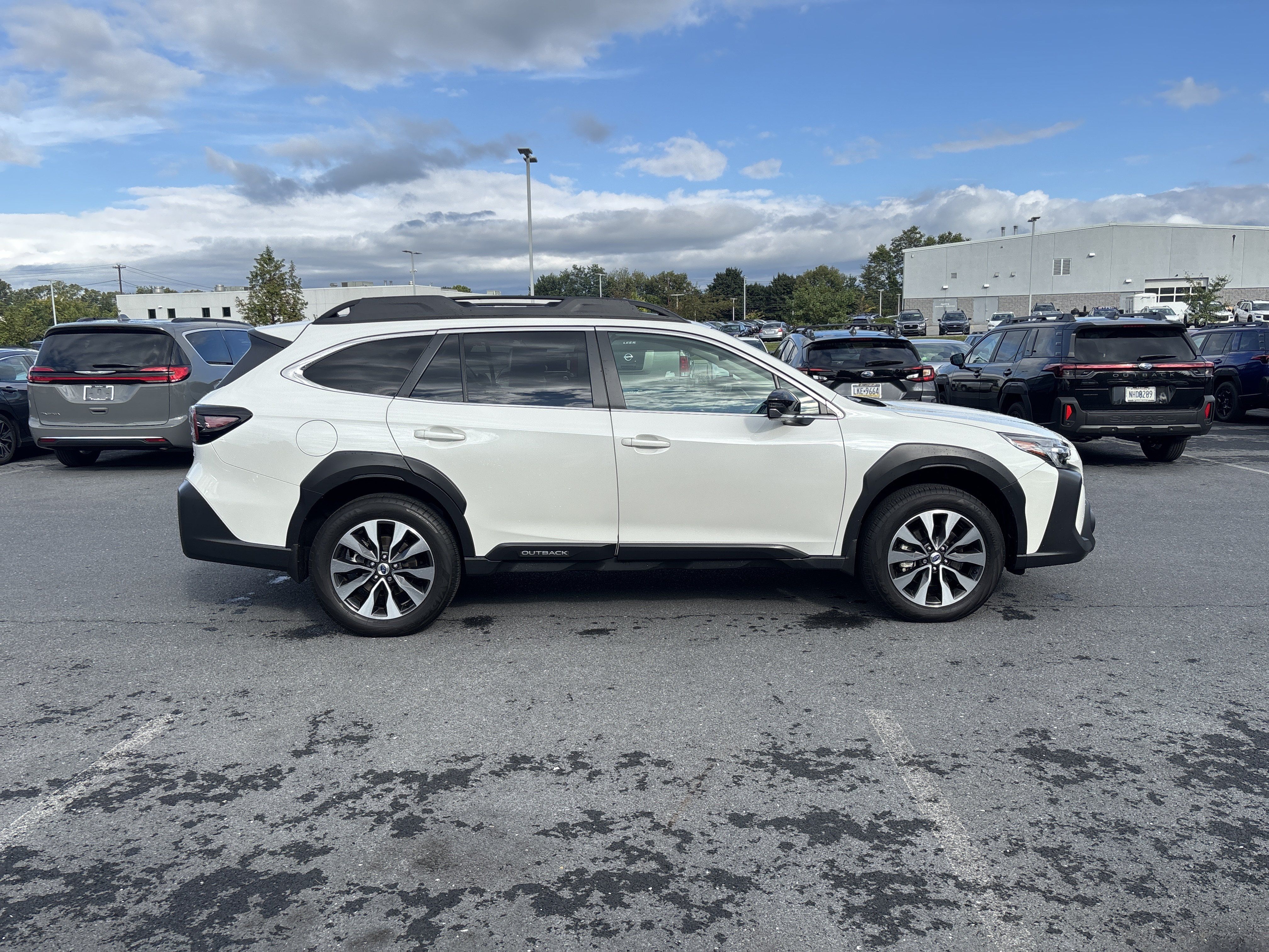 Used 2025 Subaru Outback Limited AWD/4WD image 18