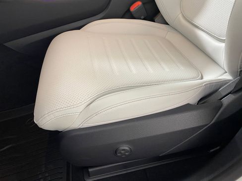 New 2026 Mercedes-Benz GLC 300 4MATIC image 12