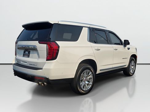 Used 2024 GMC Yukon Denali w/ Advanced Technology Package AWD/4WD image 5