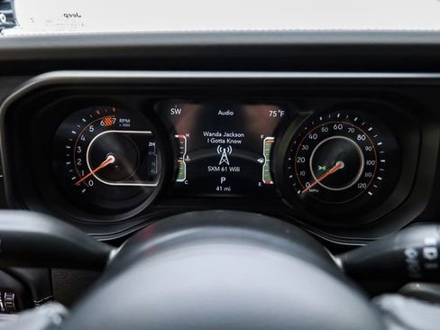 Used 2025 Jeep Wrangler Unlimited Rubicon w/ Technology Group image 39