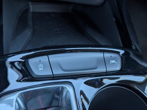 New 2026 Chevrolet Trax RS w/ Sunroof Package image 21