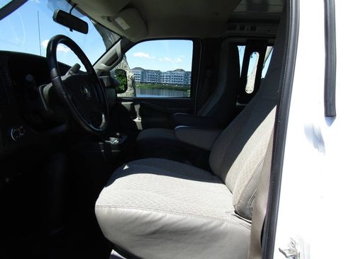 Used 2021 Chevrolet Express 2500 w/ Driver Convenience Package RWD image 10