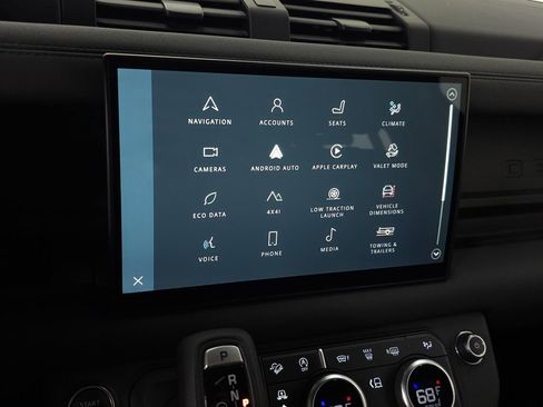 Used 2025 Land Rover Defender 110 X-Dynamic SE image 31